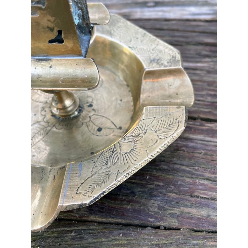 Vintage 1930s Chinese Export Brass Ashtray with Matchbox Holder - Picture 9 of 15
